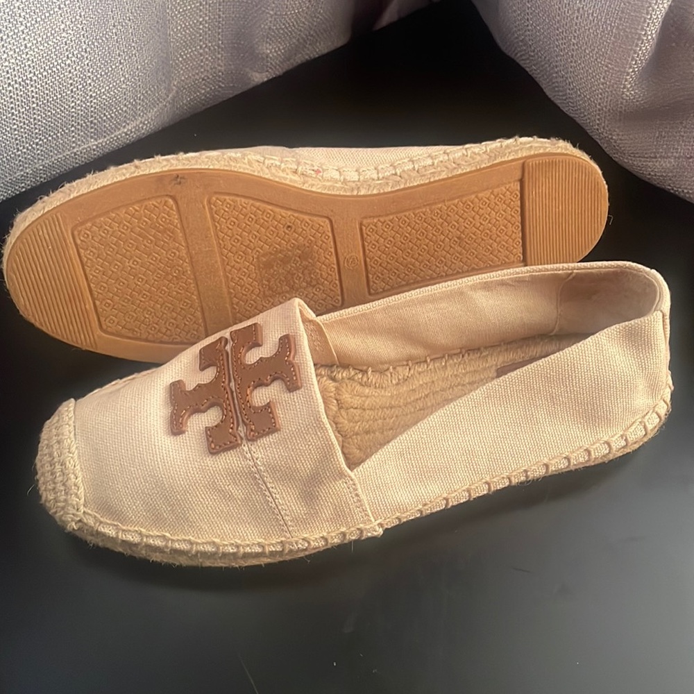 Brand-new authentic Tory Burch never worn only tried on don’t fit I love them